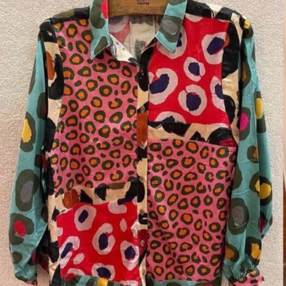 Farm Rio Ounce long sleeve shirt. Size Medium.